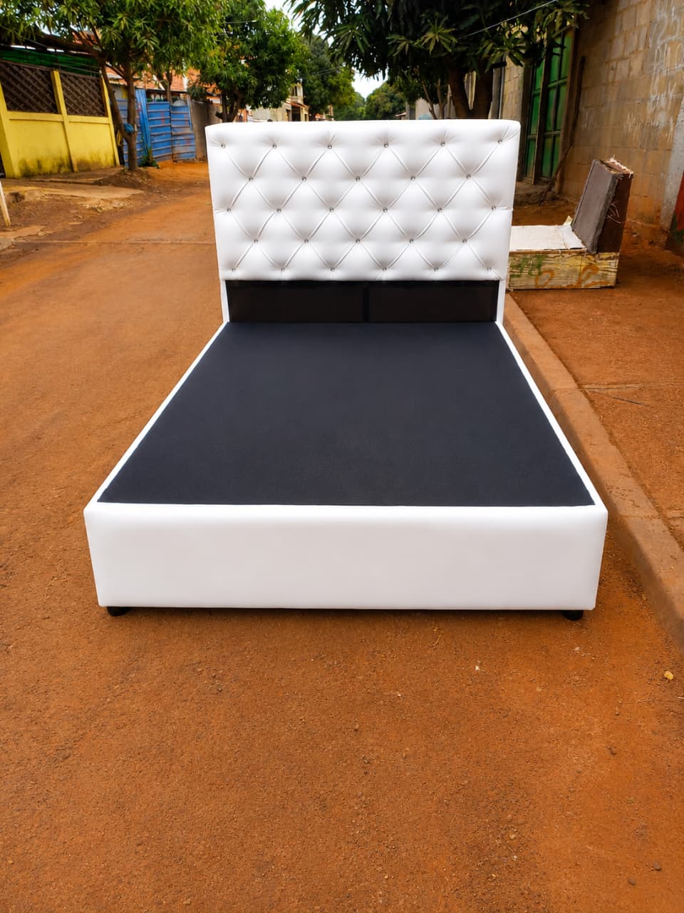 Cama de Estilo Estofada